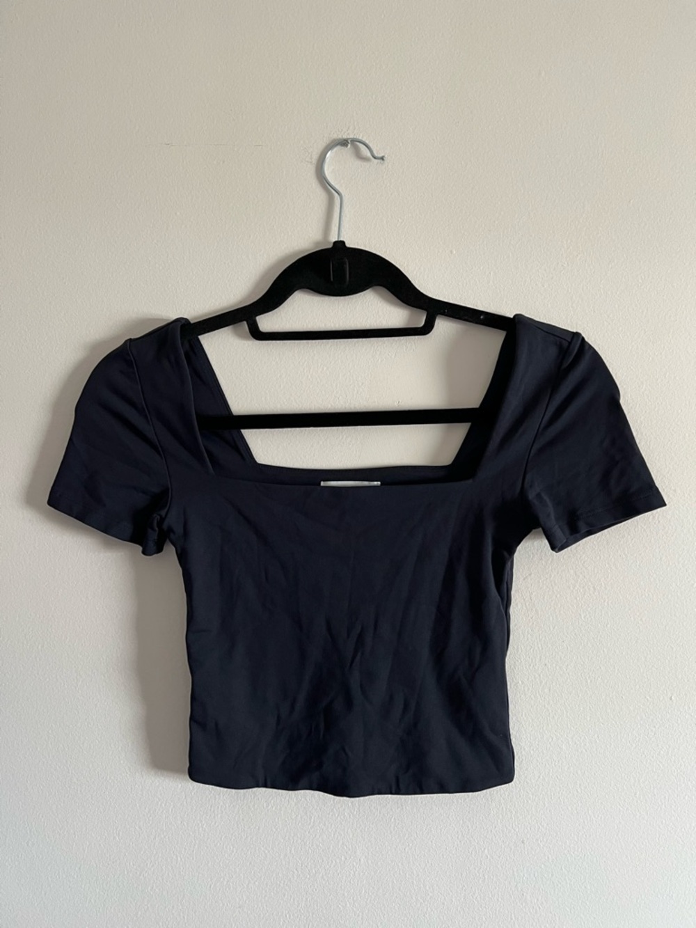 Babaton Navy Blue Contour Square-Neck Short Sleeve Crop Top
